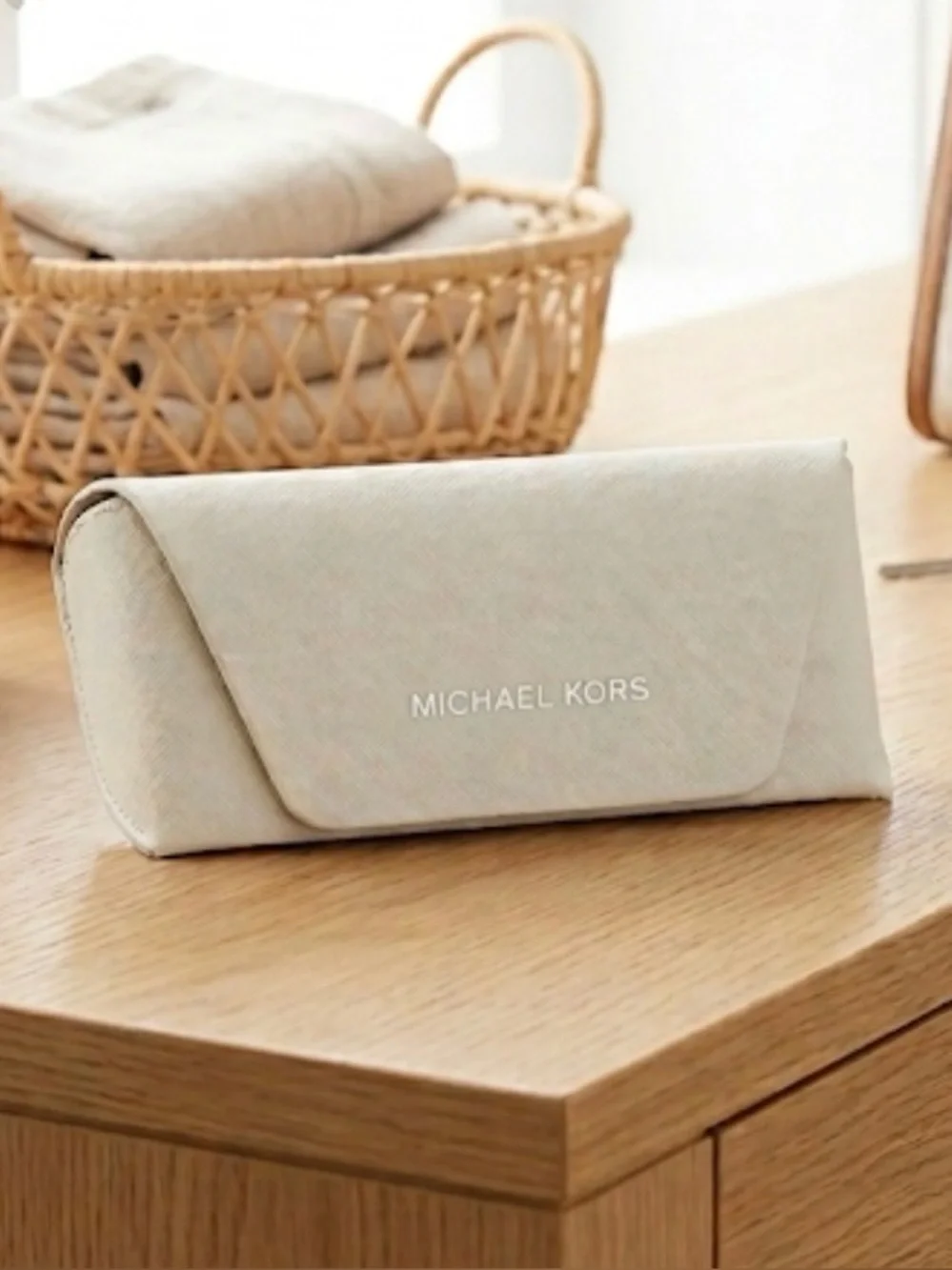 NEW Michael Kors White Saffiano Leather Sunglasses Case - Hard Shell